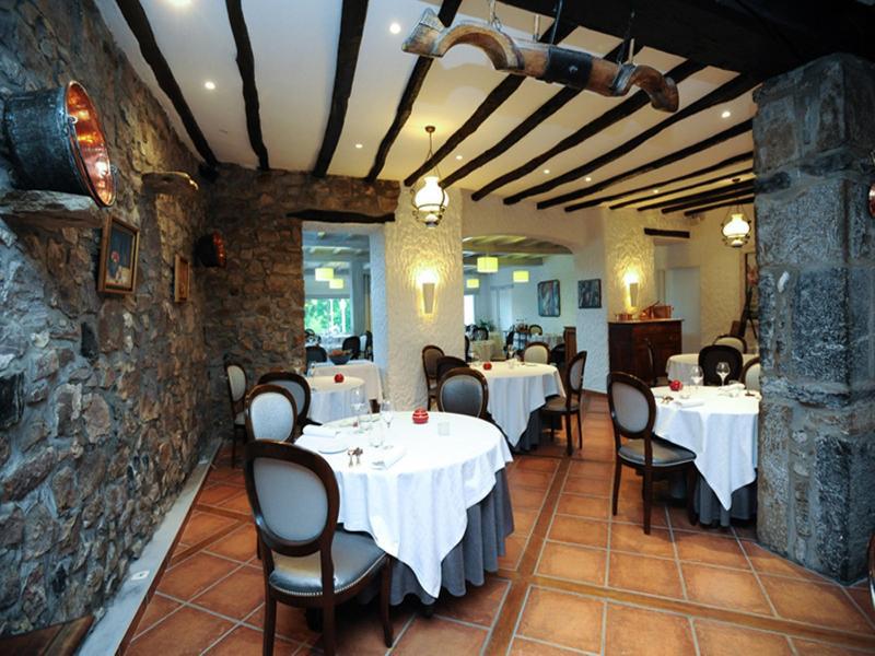 Hotel Restaurant & Spa La Maison Oppoca Ainhoa Bagian luar foto