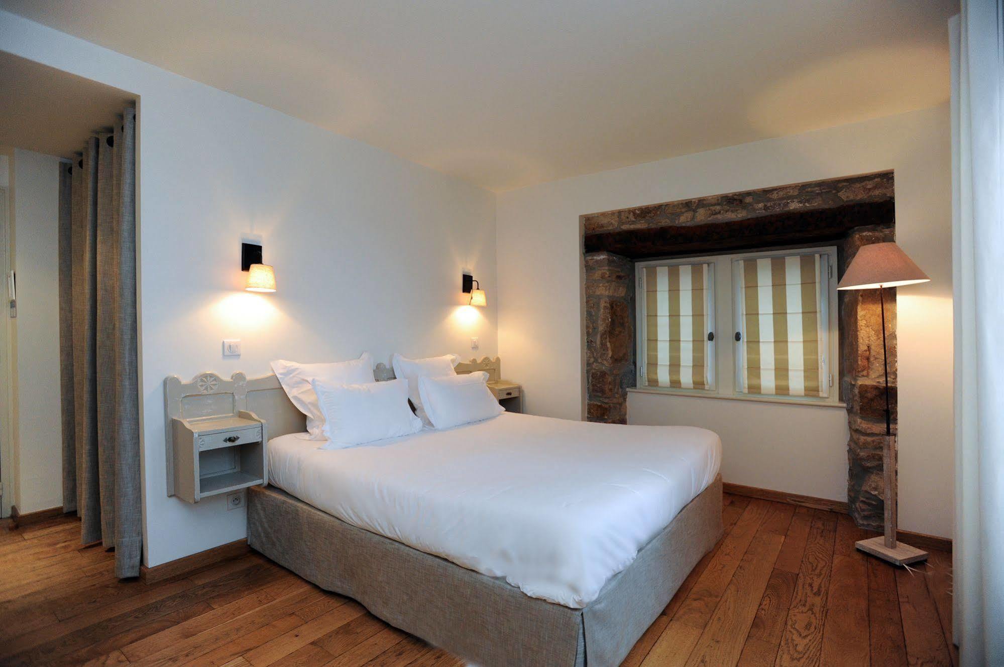 Hotel Restaurant & Spa La Maison Oppoca Ainhoa Bagian luar foto